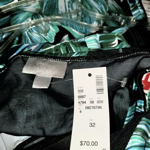 Avenue Swim Top Size 32W - Picture 2 of 5